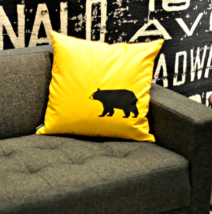 IDSWest - Bear pillow - Suburble