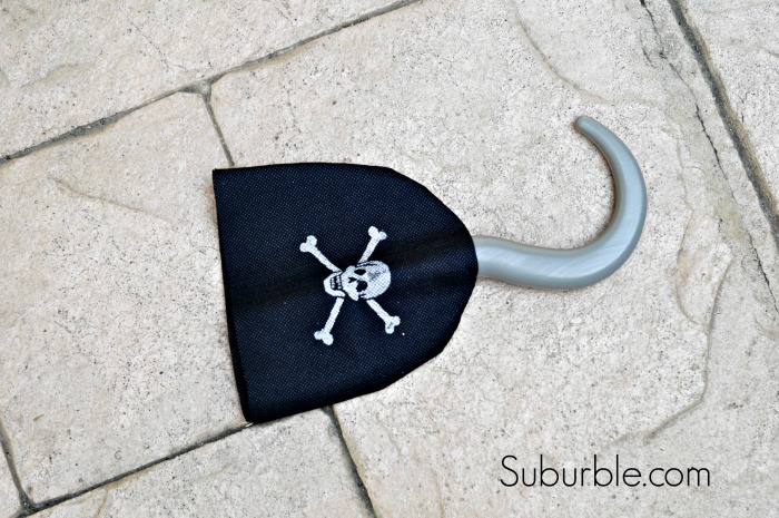 Pirate Hook Ring Toss Game