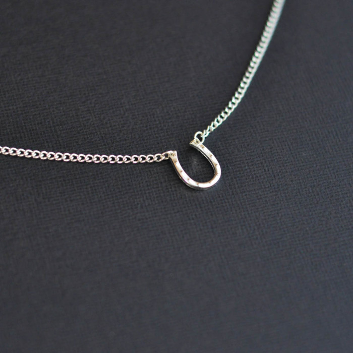 Horseshoe necklace tutorial 3- Suburble.com (1 of 1)