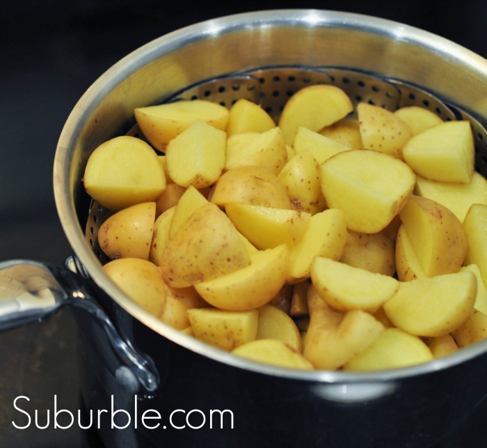 Steaming Potatoes for Warm Potato Salad - Suburble.com