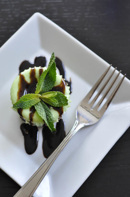 Chocolate Mint Mini Cheesecakes