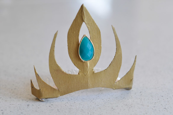 Elsa Crown Outline  - With little curve - Suburble.com-1