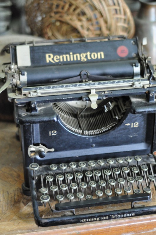 Remington Typewriter  - Suburble.com-1