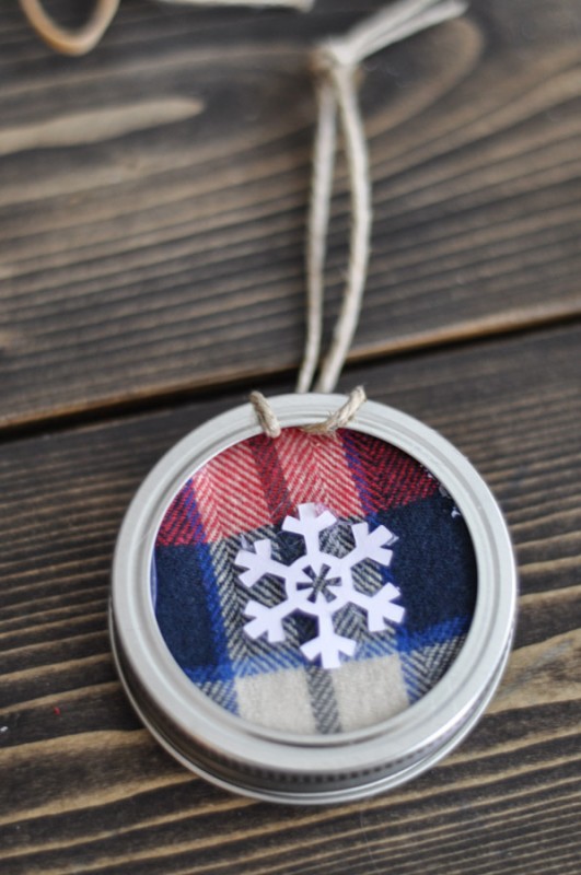 Mason Jar Lid Ornament-4