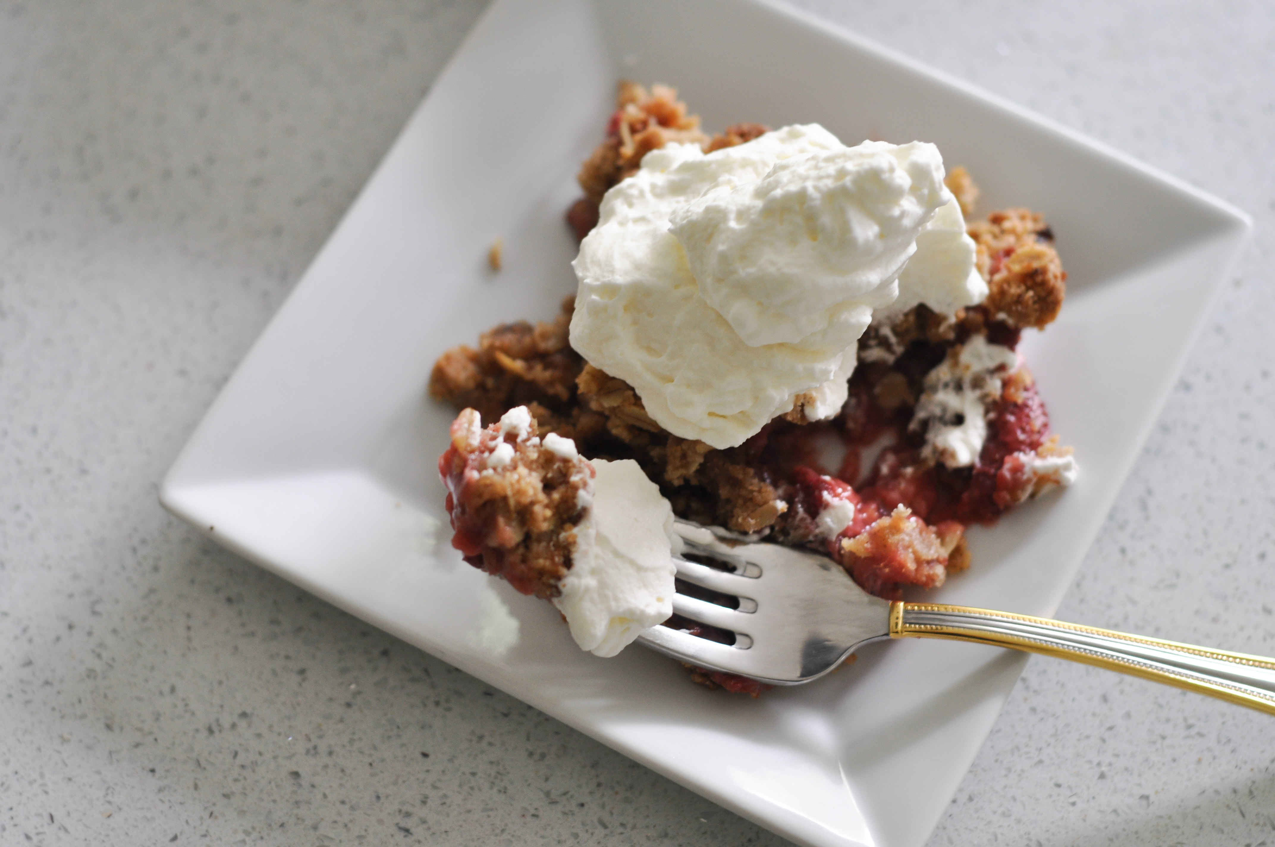 Rhubarb Strawberry Crumble Recipe-7