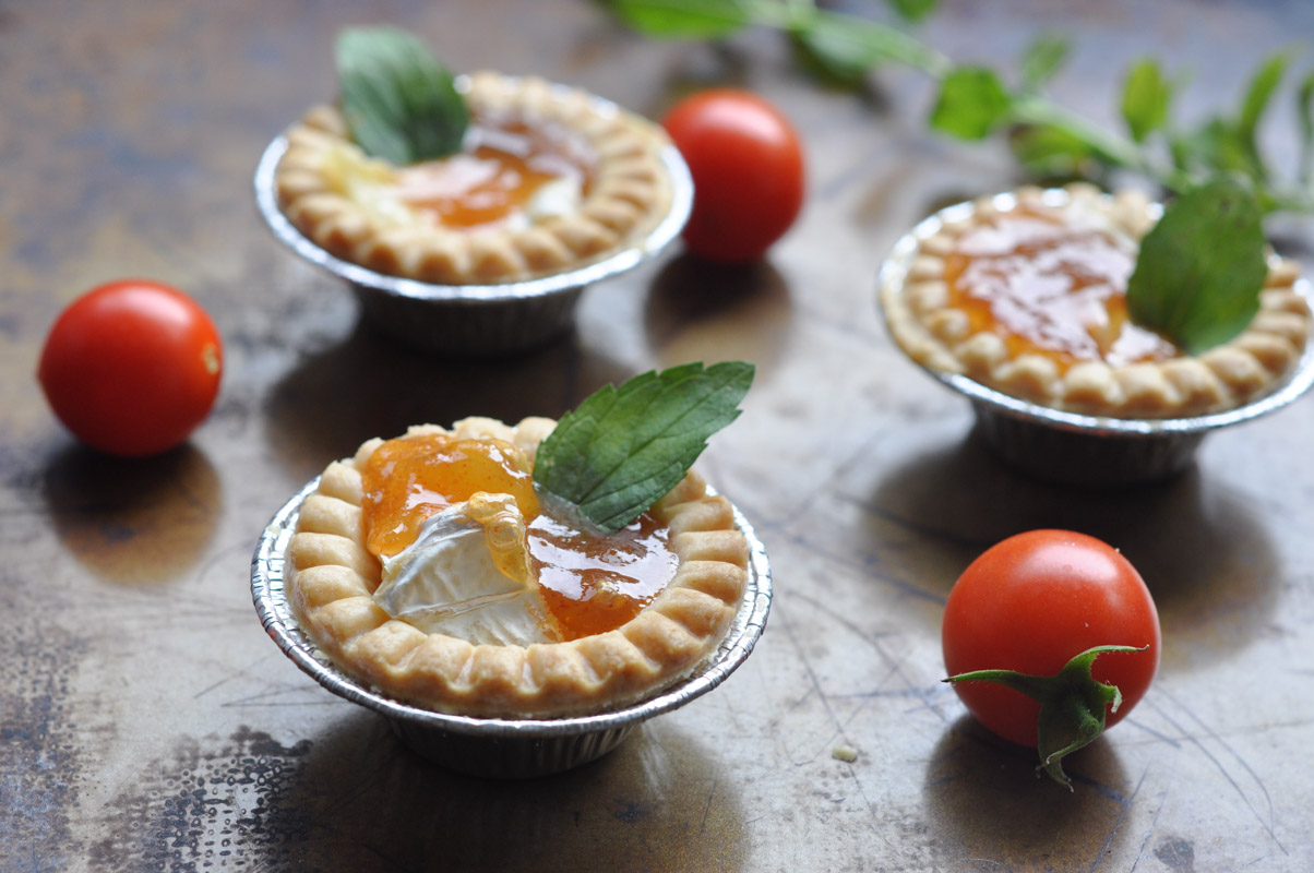 Sweet and Spicy Baked Brie Bites-8