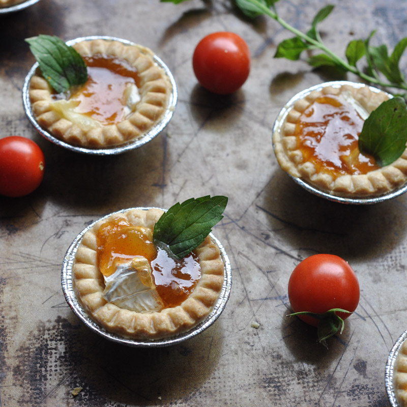 Sweet and Spicy Baked Brie Bites-9