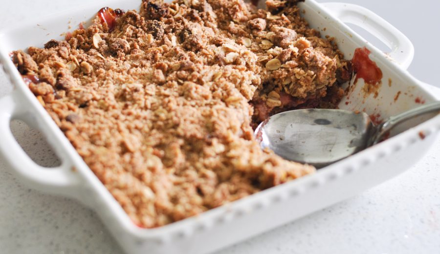 Strawberry Rhubarb Crumble