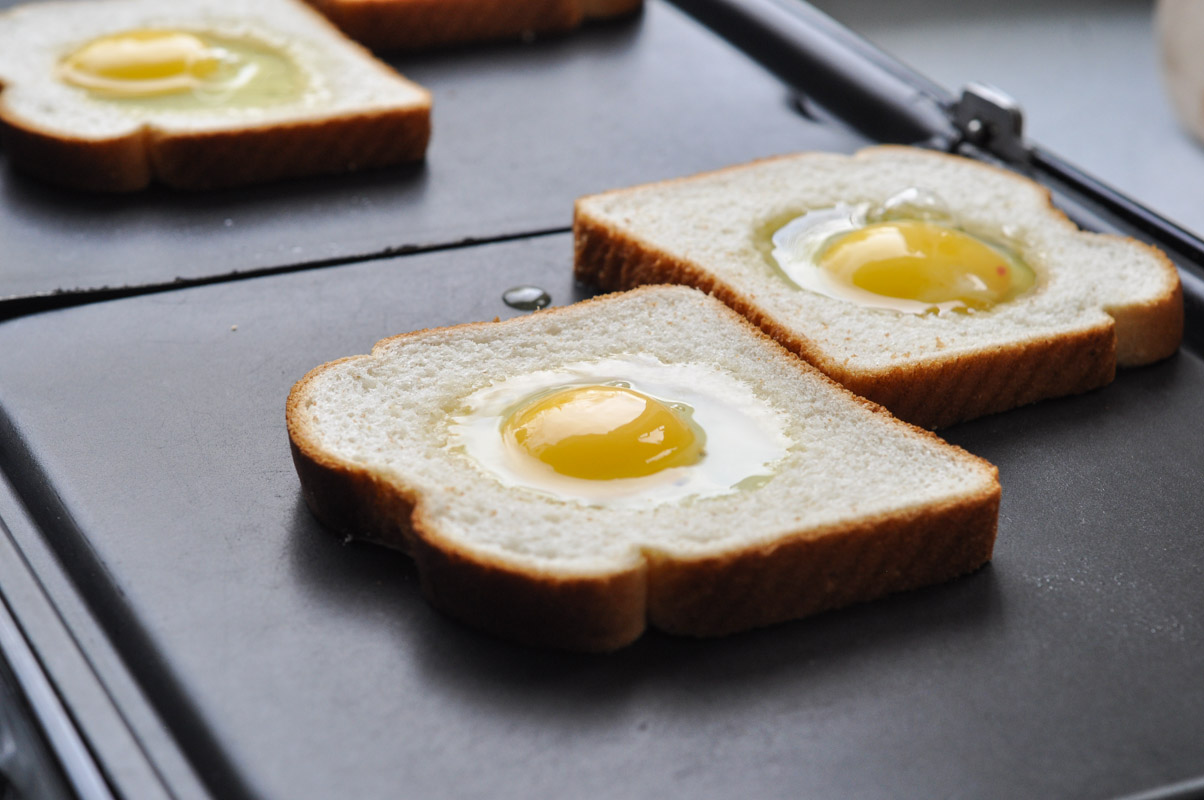 Toad in the Hole - Eggs in Toast Recipe-5